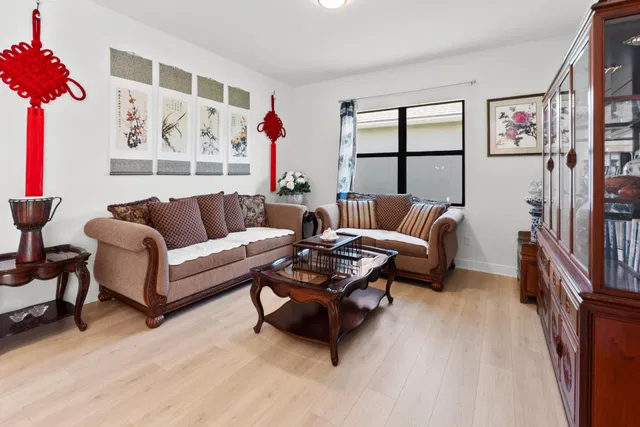  Residence photo 14