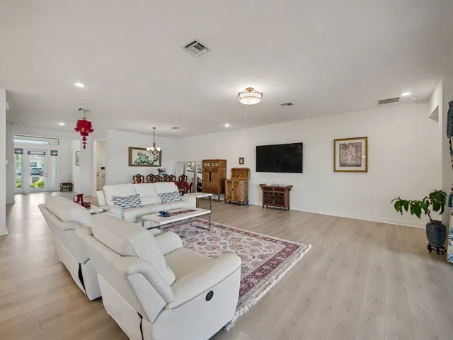  Residence photo 18