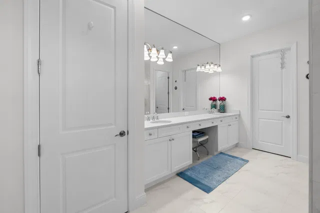  Residence photo 34