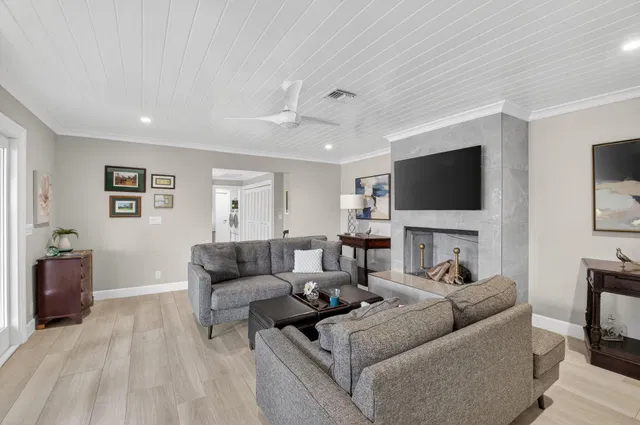 Residence photo 18