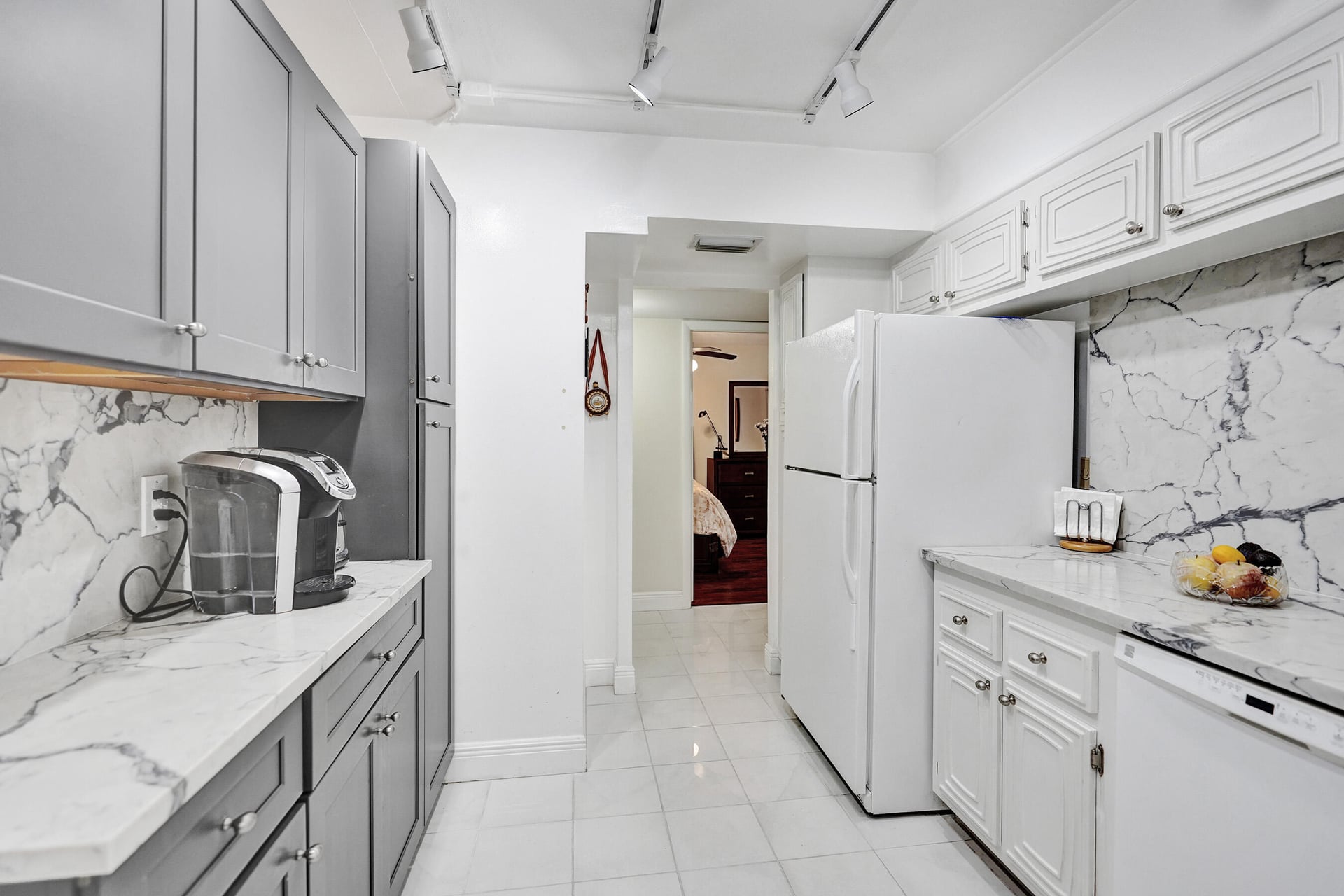 Unit 116 photo 3