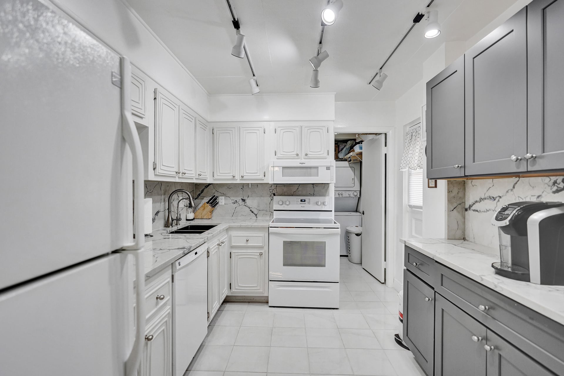 Unit 116 photo 6
