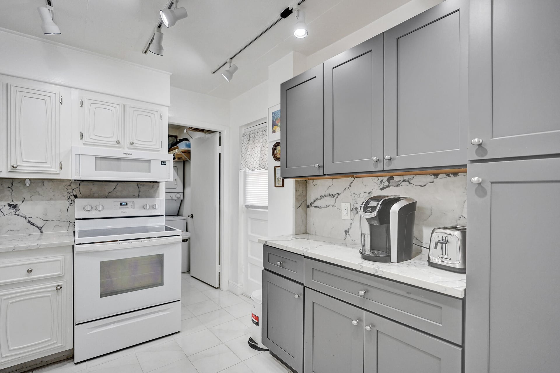 Unit 116 photo 8