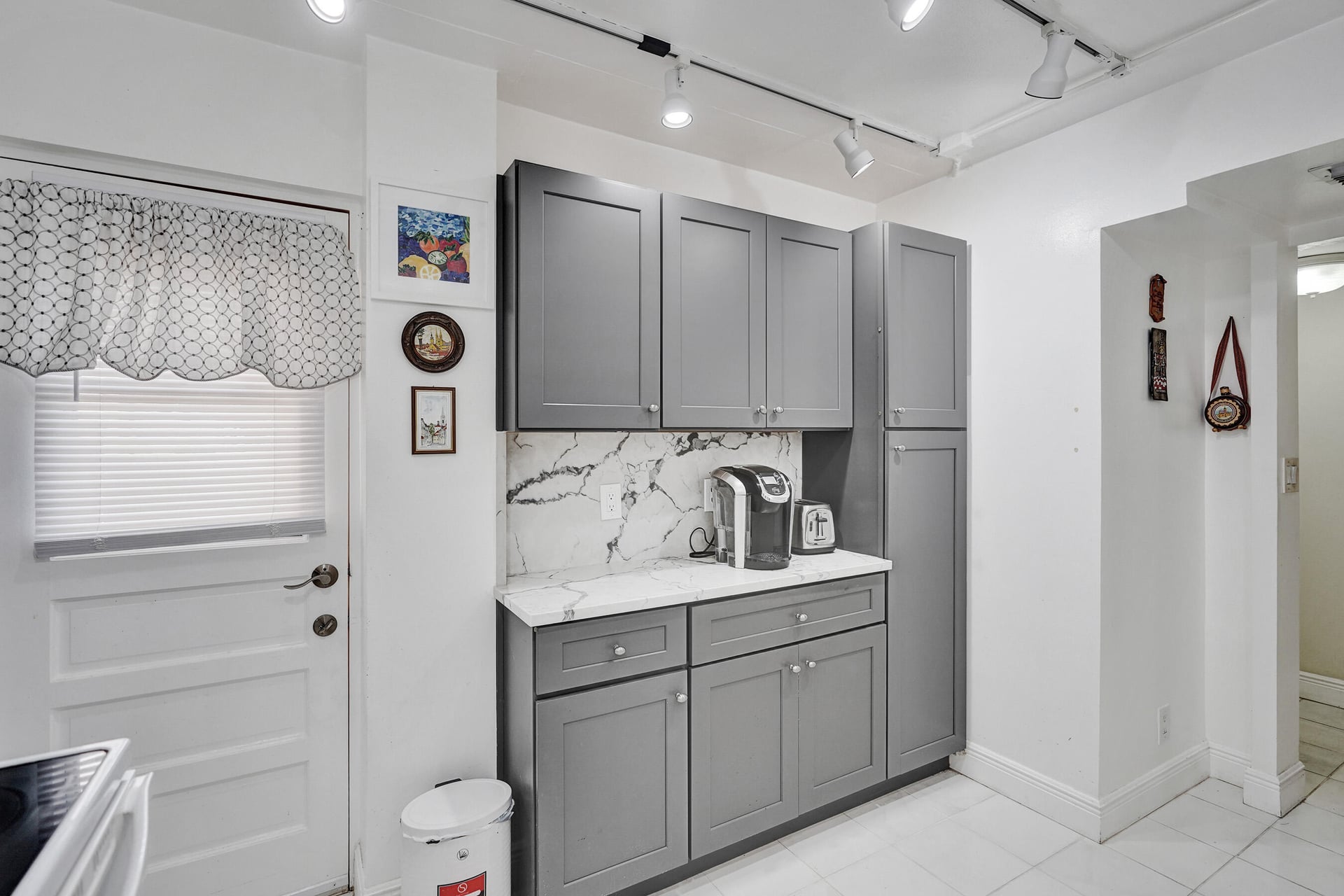 Unit 116 photo 9