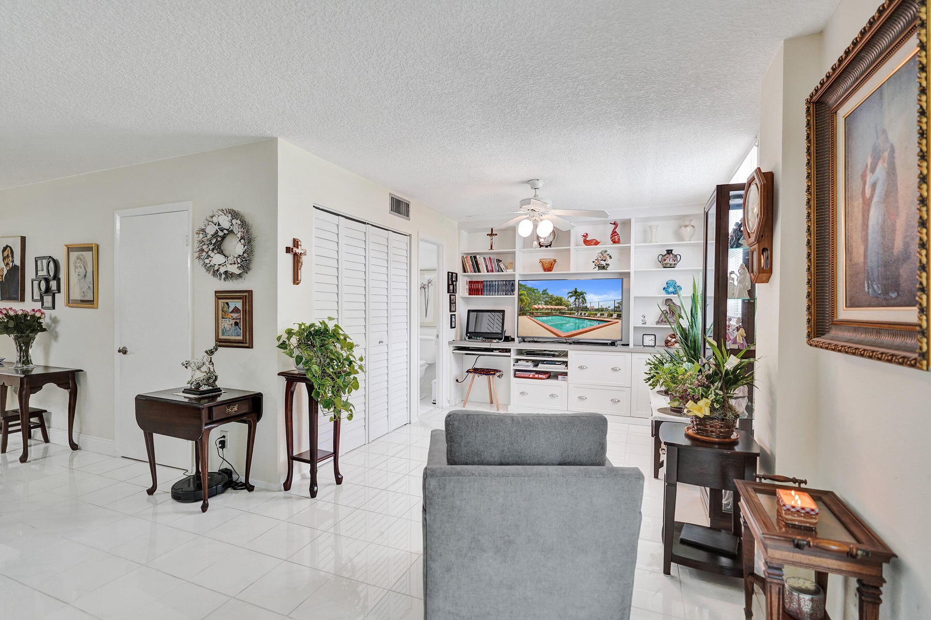Unit 116 photo 14