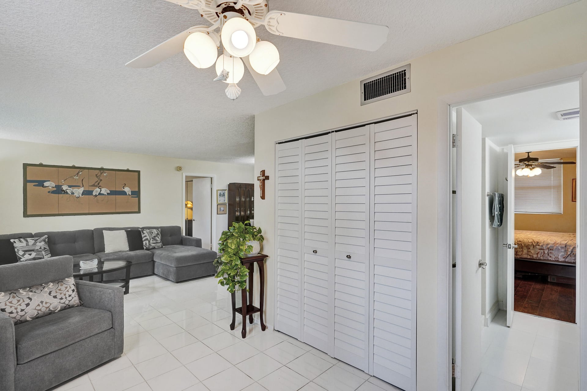 Unit 116 photo 19