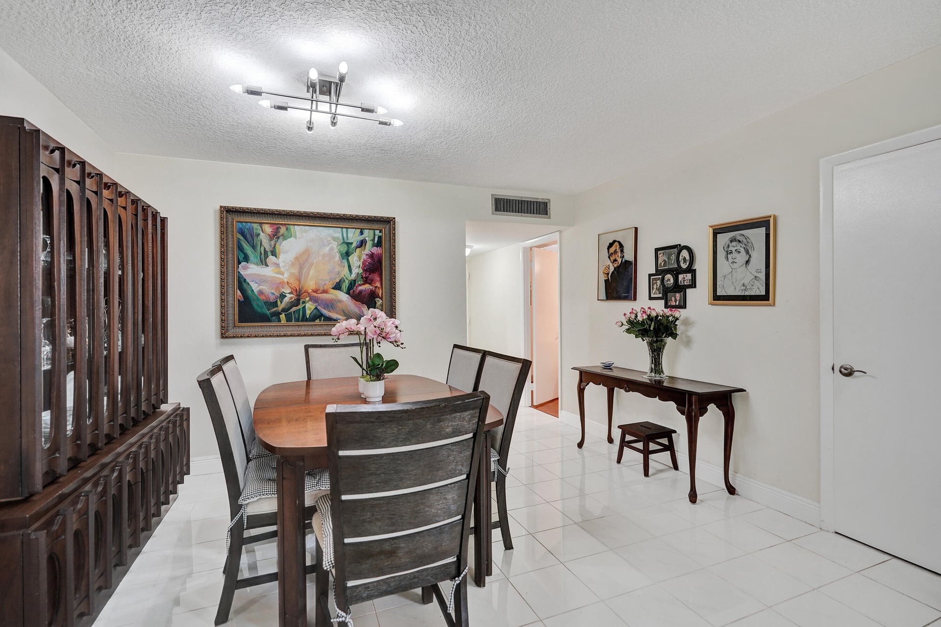 Unit 116 photo 22