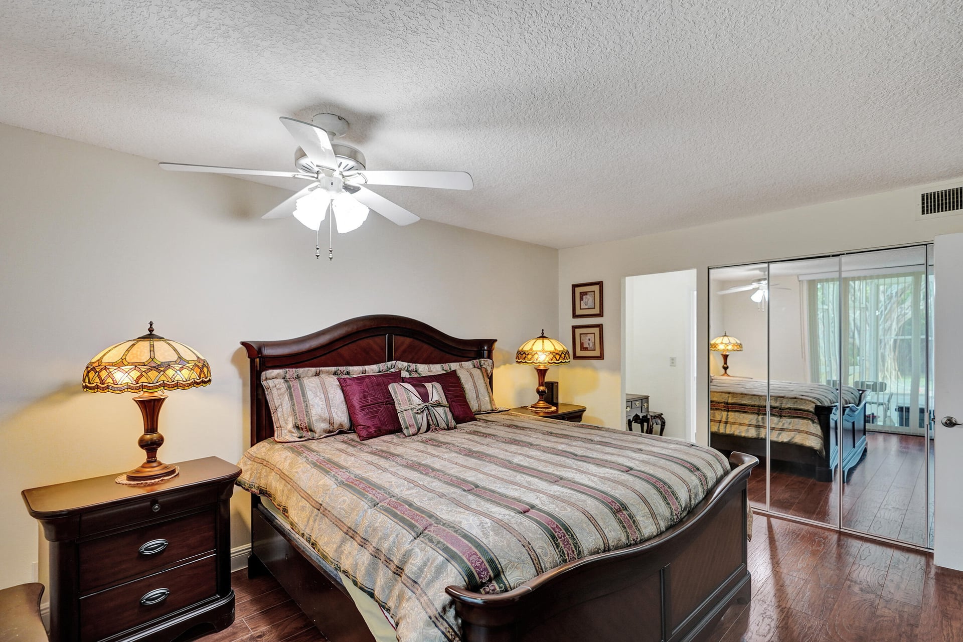 Unit 116 photo 24