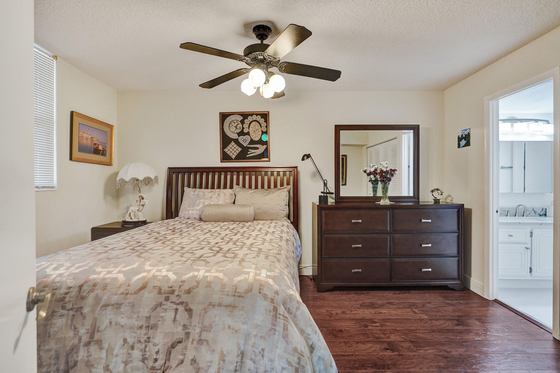 Unit 116 photo 35