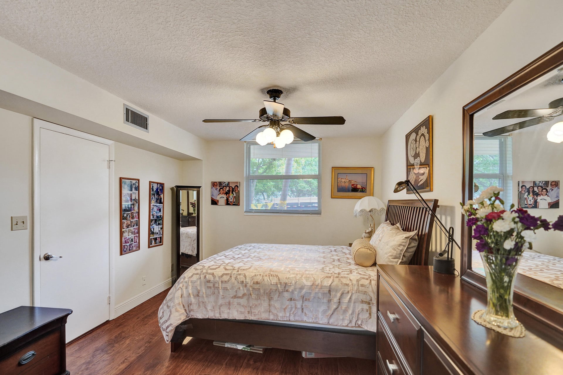 Unit 116 photo 38