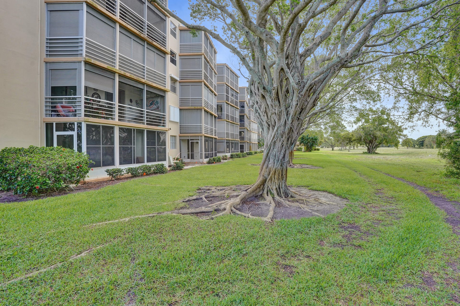 Unit 116 photo 50