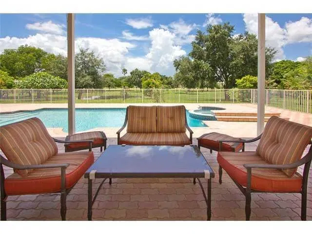 Residence photo 18