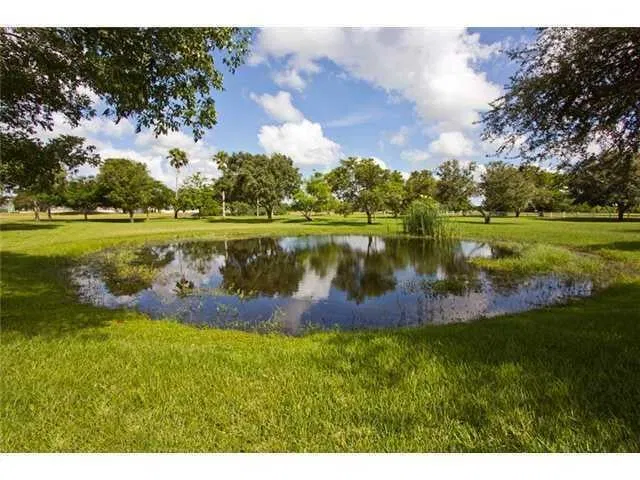 Residence photo 19