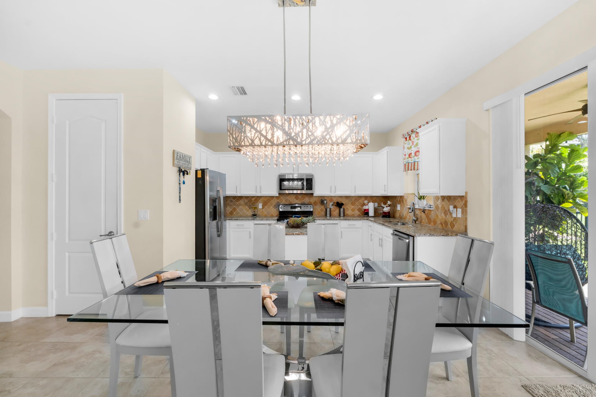 Residence photo 12