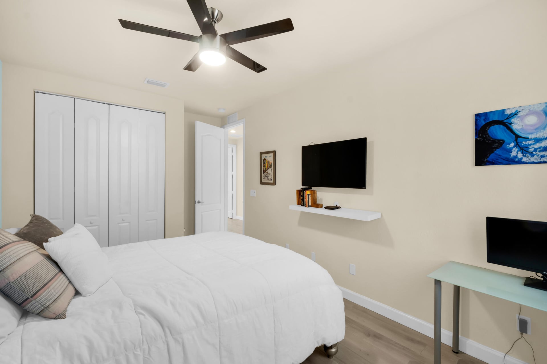 Residence photo 30