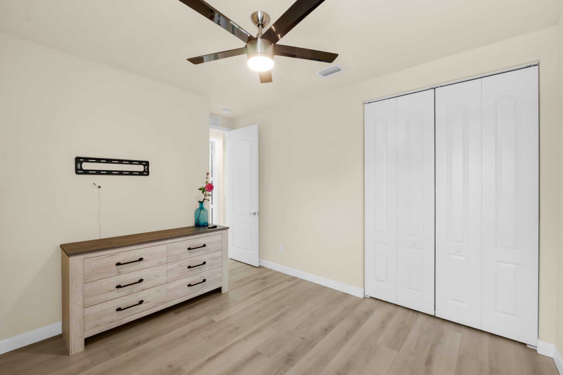 Residence photo 33