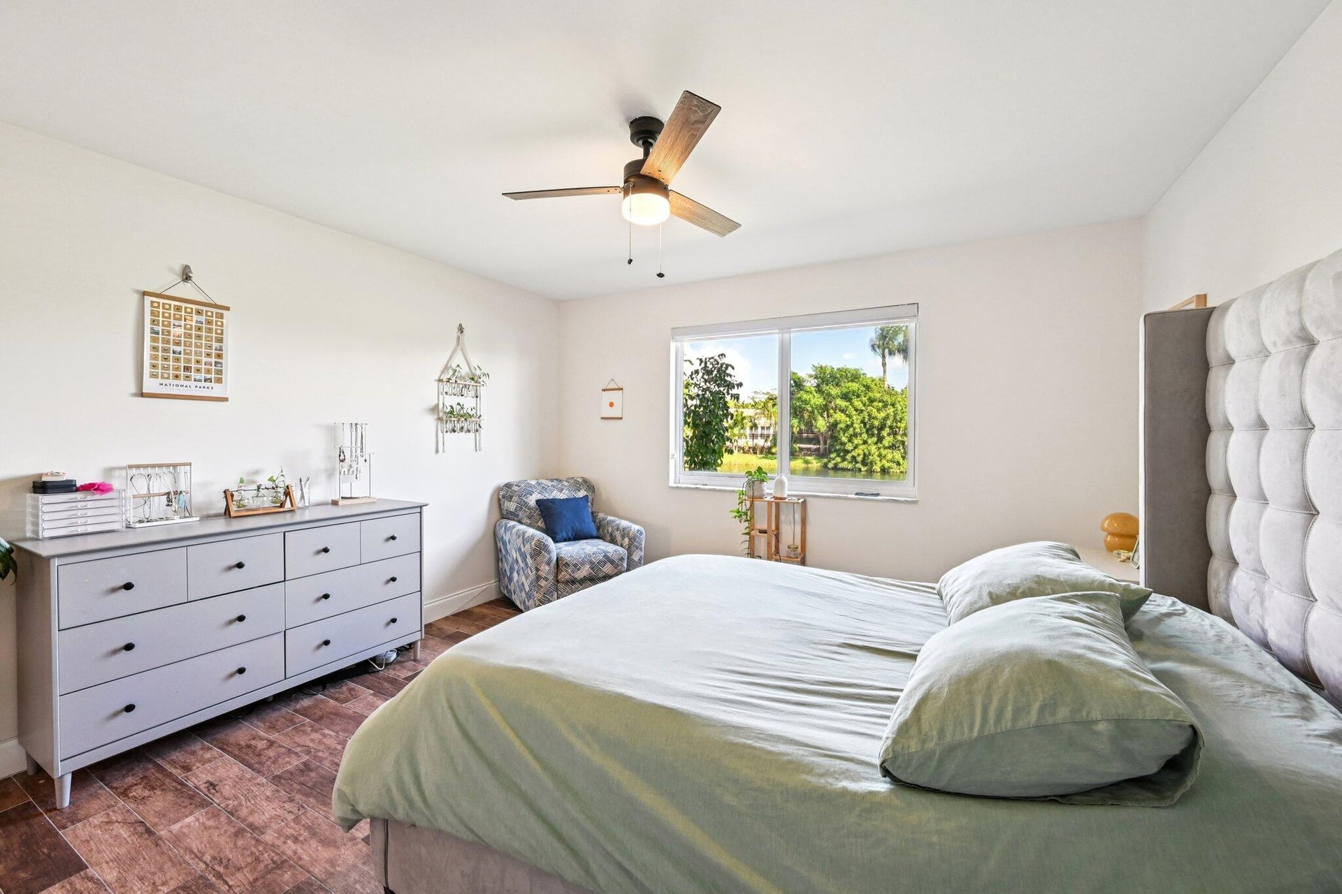 Unit 103 photo 13