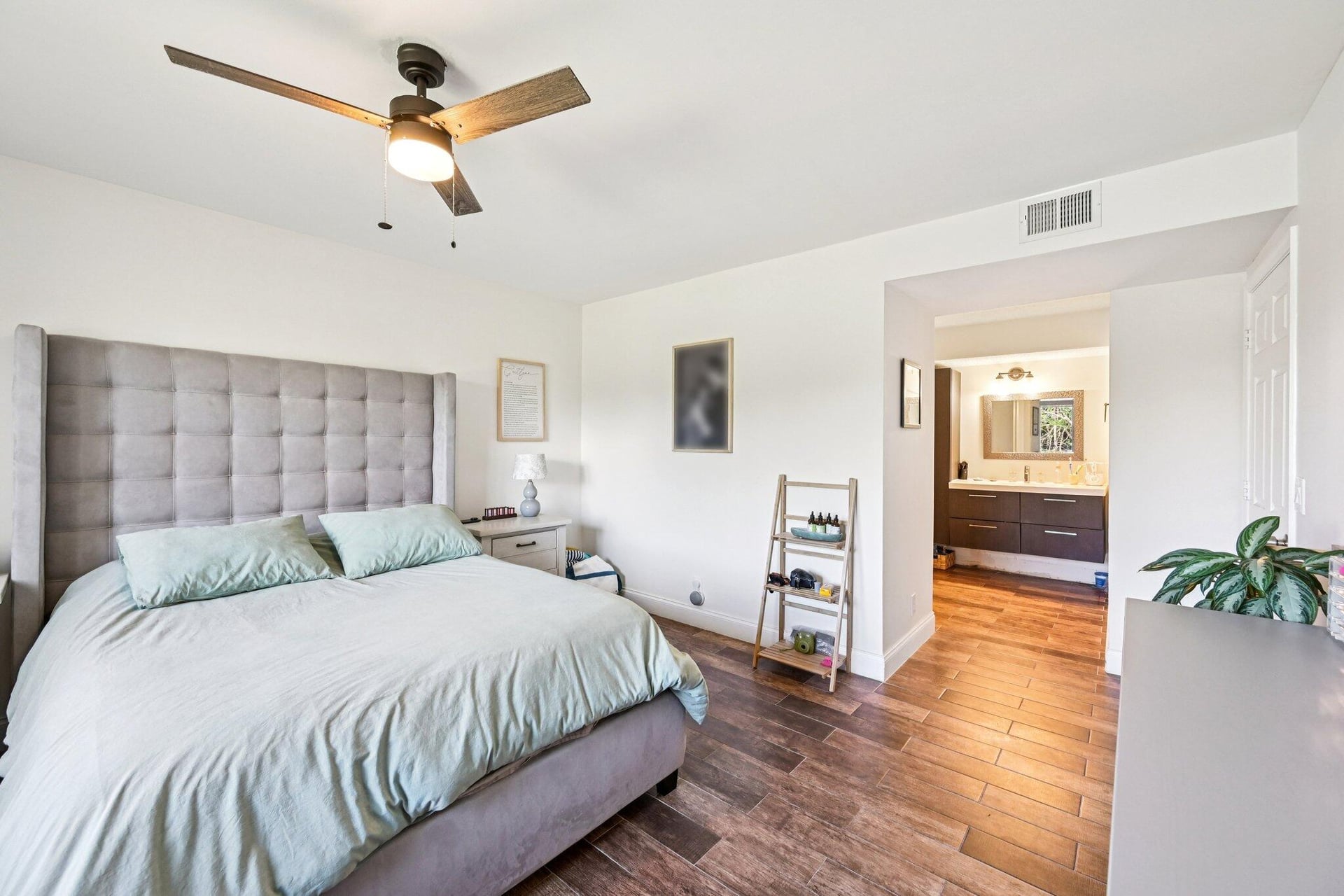 Unit 103 photo 14