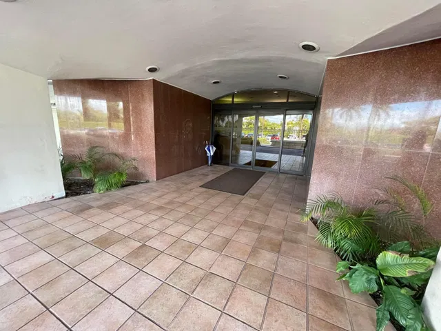 2600 N Flagler Unit 301 photo 19