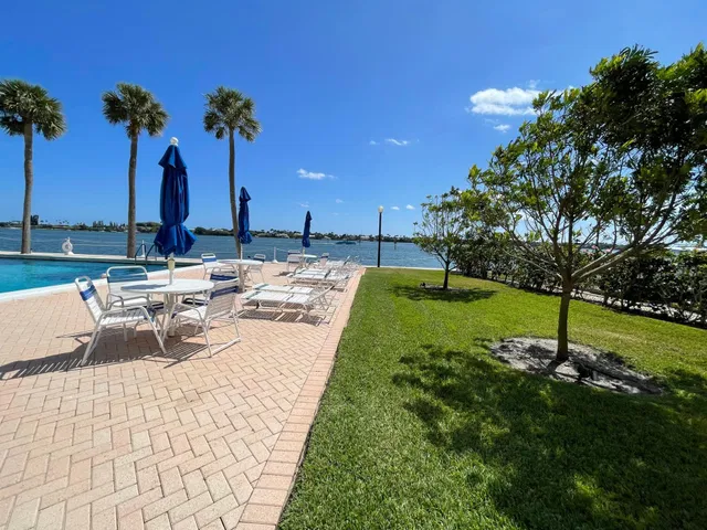 2600 N Flagler Unit 301 photo 21