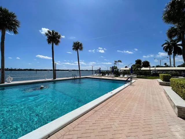 2600 N Flagler Unit 301 photo 22