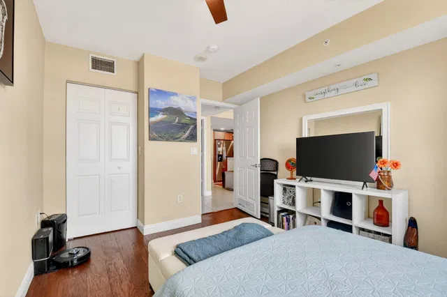 610 Clematis Unit 608 photo 33