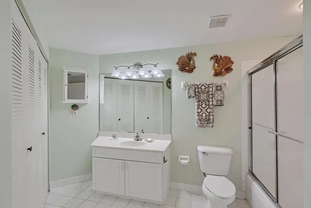 Unit 305 photo 35