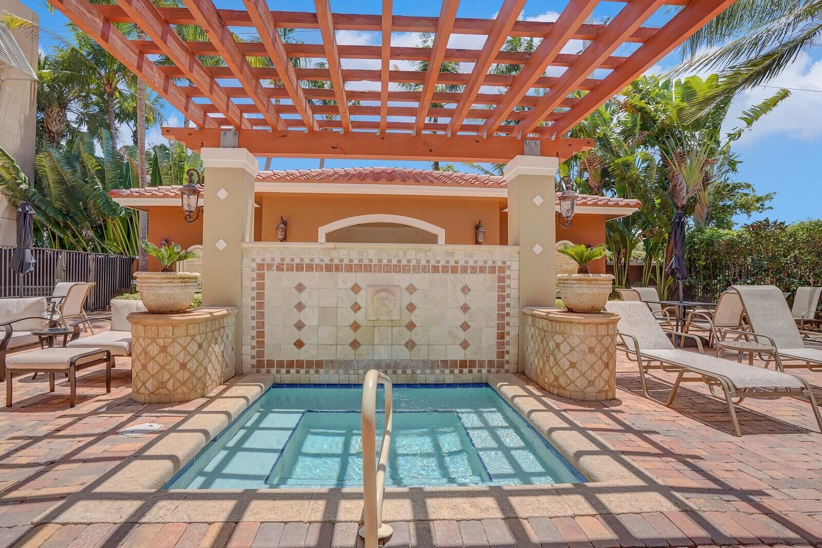 The Montecito Unit Lp4 photo 15