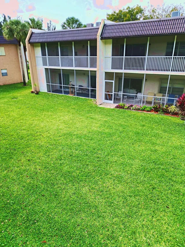 Unit Apt 233 photo 4