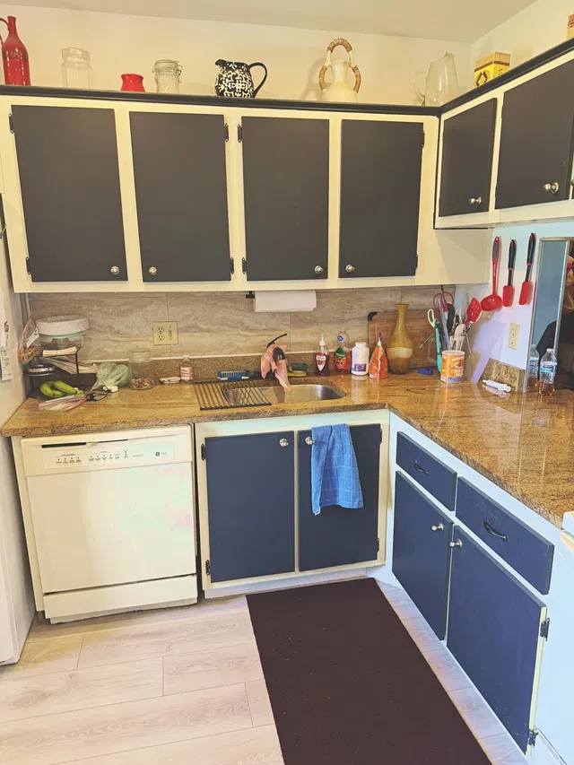 Unit Apt 233 photo 32