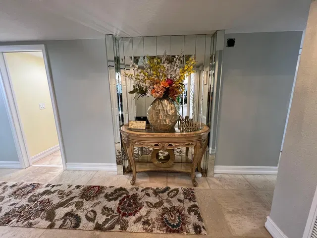 Unit 105 photo 18
