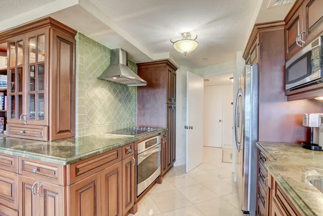 Sea Ranch Club of Boca Unit 607 photo 9