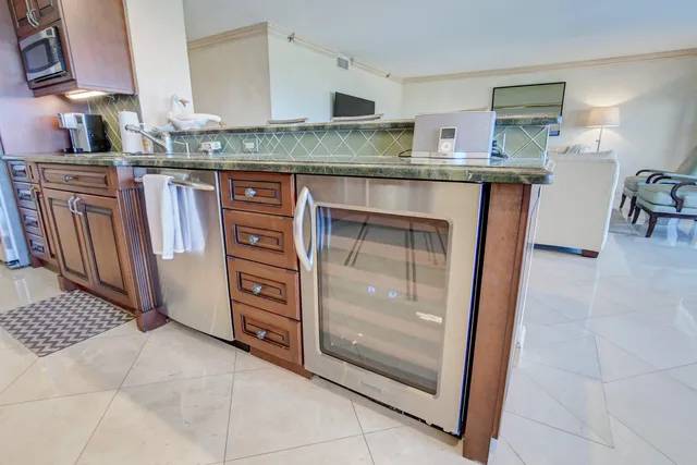 Sea Ranch Club of Boca Unit 607 photo 12
