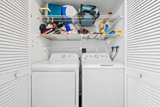 Unit 4050 photo 23