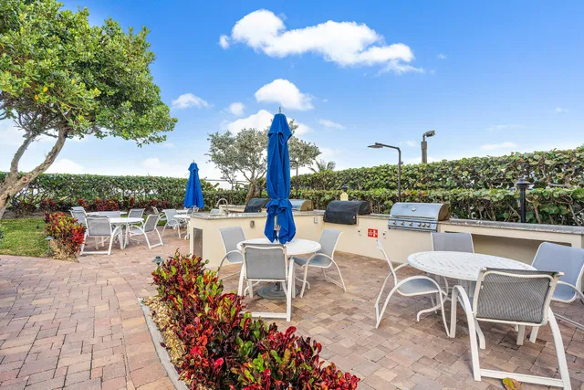 Singer Island Unit 17d photo 16