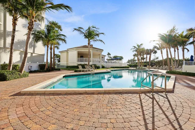 Singer Island Unit 17d photo 23