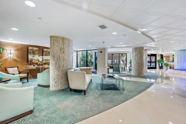 Singer Island Unit 17d photo 27