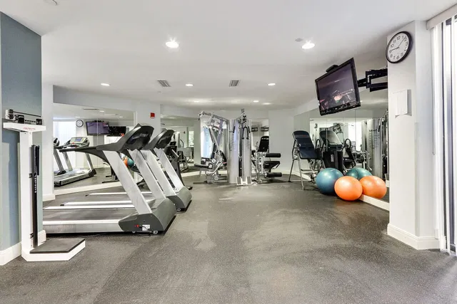 Singer Island Unit 17d photo 28