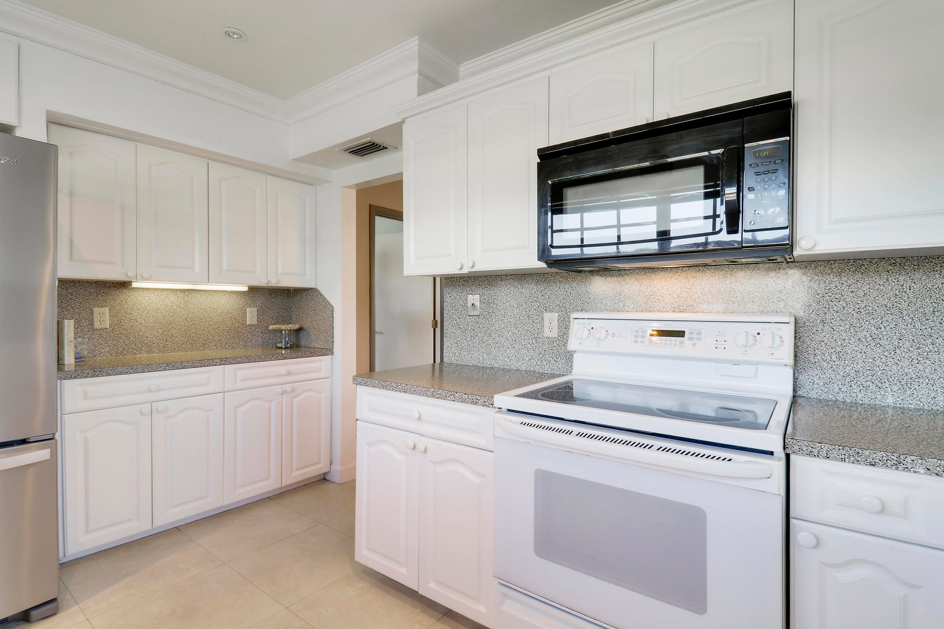  Residence photo 4
