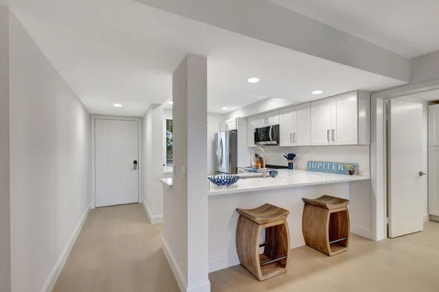  Unit 202 photo 7