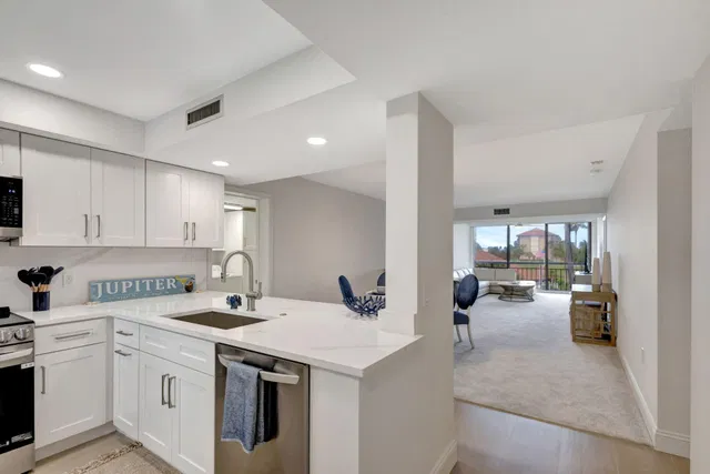  Unit 202 photo 8