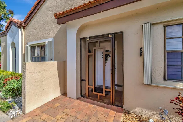 Residence photo 4