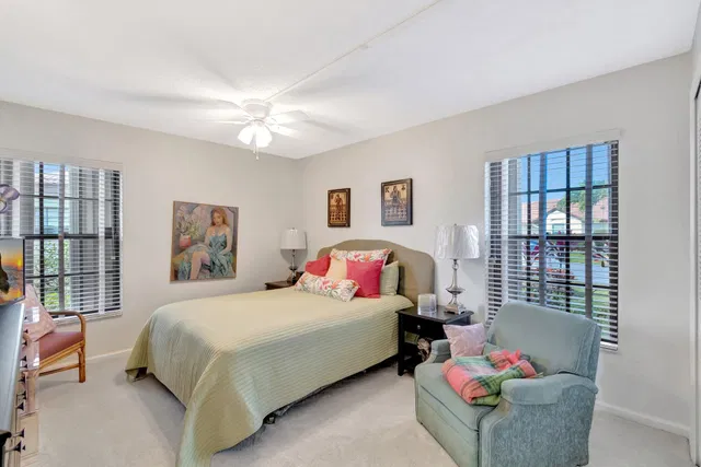 Residence photo 25