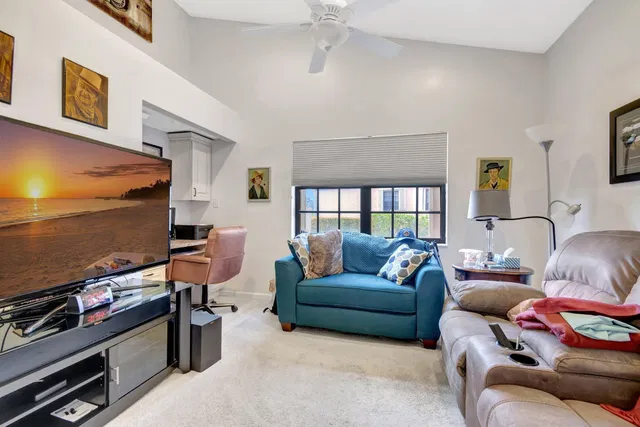 Residence photo 26
