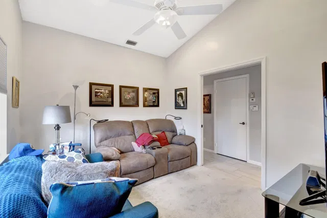 Residence photo 27