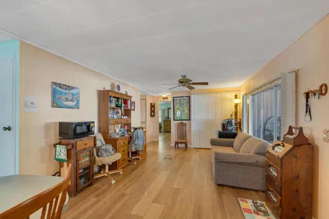 Residence photo 8
