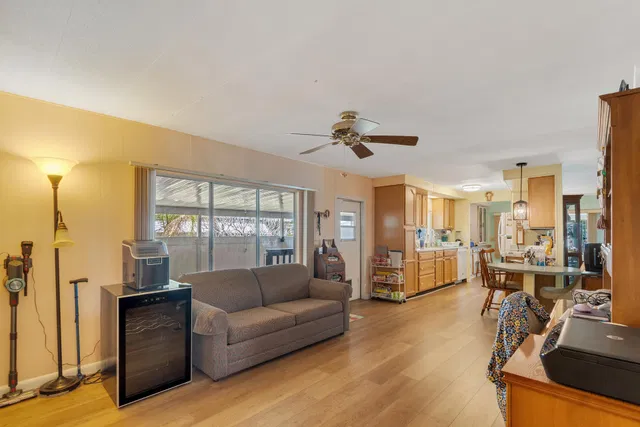 Residence photo 11