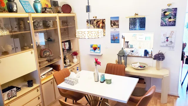 Unit 209 photo 7