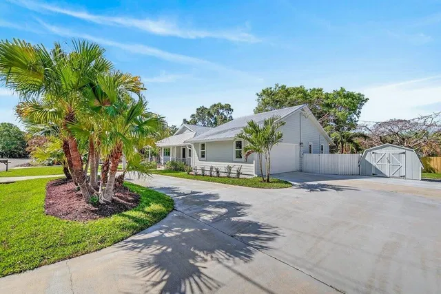 Residence photo 5