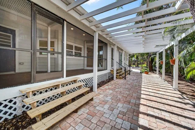 Residence photo 37